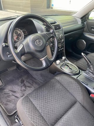 Lexus IS 2003