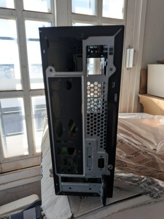 Semitorre Acer Veriton Negra/Plateada solo chasis.