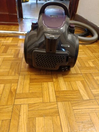 Aspirador Bosch Clean'n Bagless.sin bolsa