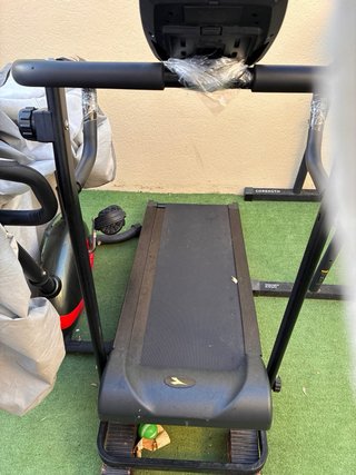Rack de musculación con pesas