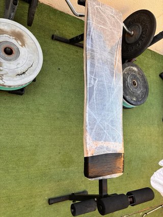 Rack de musculación con pesas