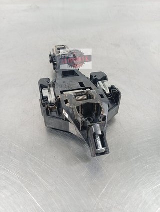 SOPORTE MANETA EXTERIOR TRASERA IZQUIERDA Jaguar E-PACE (07.2017->)