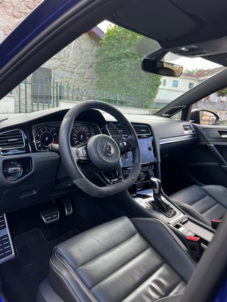 Volkswagen Golf 7.5 R 300 Akrapovic