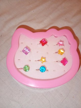 Set di accessori: cinture, bracciali, collane