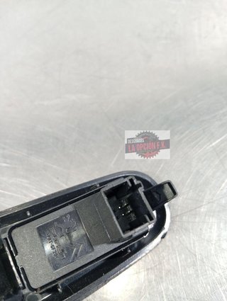 MANDO ELEVALUNAS TRASERO DERECHO Peugeot 5008 (09.2009->)