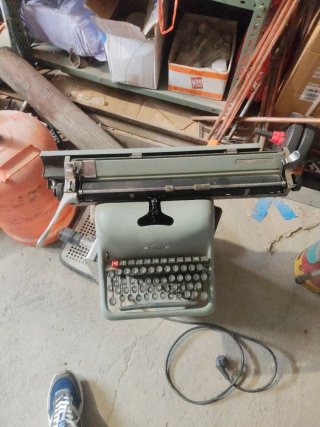 Máquina de escribir antigua