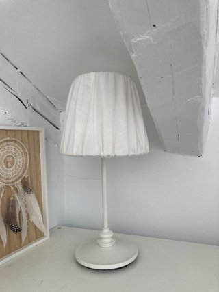 Lámpara de mesa Ikea tela blanca