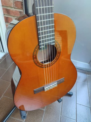 Guitarra española Yamaha CS40