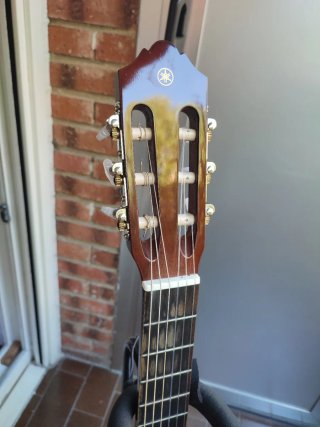 Guitarra española Yamaha CS40