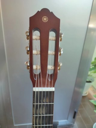 Guitarra española Yamaha CS40