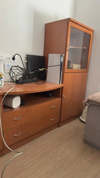 Mueble de salón madera y cristal