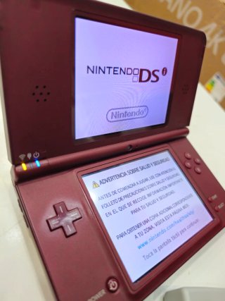 Nintendo DS XL Cereza (Perfecta y Completa)