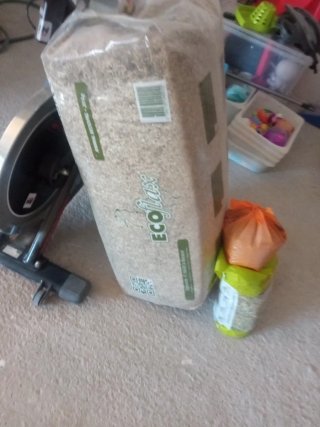Ecoflas Animal Bedding 20kg + Heno