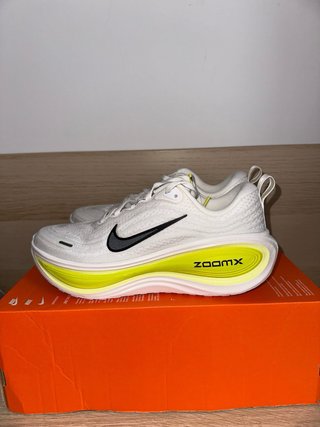 Nike ZoomX Vomero Plus ‘Black Cyber’