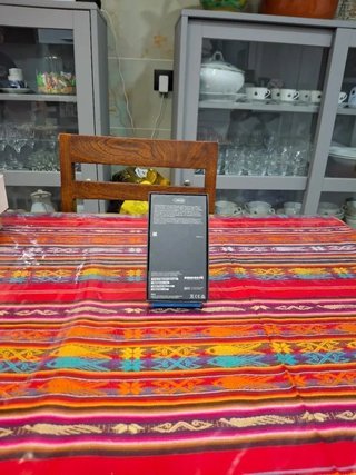 Caja iPhone 11 Pro dorado