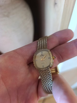 Reloj Cyma de oro con diamantes