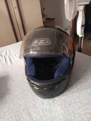 Casco de moto Nzi negro talla M