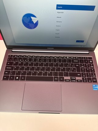Ordenador Portátil Galaxy Book 4 Intel Core I3 13-1315U 8gb