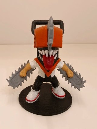 Figura Chainsaw Man impresa en 3D y pintada a mano