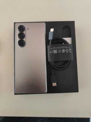 Samsung Z Fold 6 Gris + Cargador Inalámbrico
