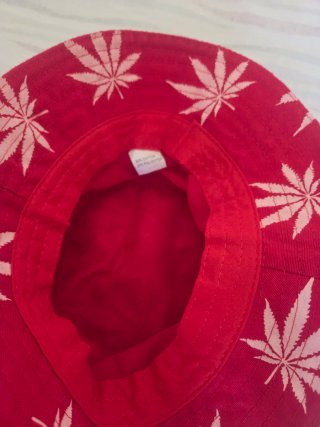 Sombrero playero estampado hojas