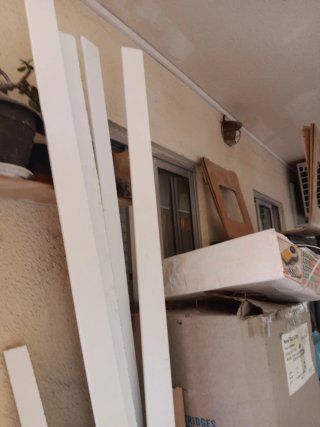 Lote: varios Azulejos, varios estanterías con enga