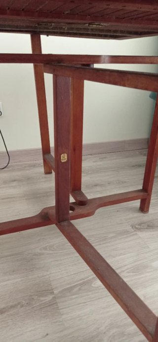 Mesa de terraza o jardín de madera