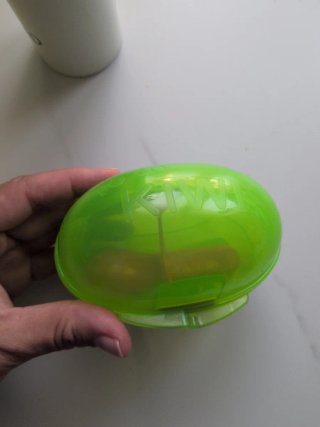 Termo blanco con tapa de madera + tupper kiwi