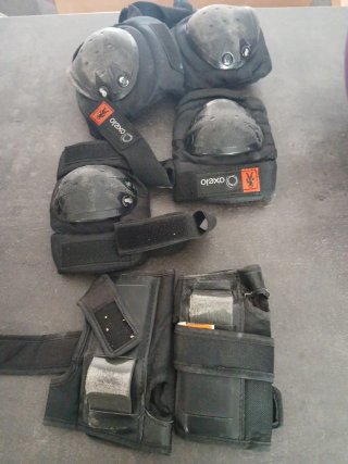 Patines Oxelo Talla 32-35 + Protecciones