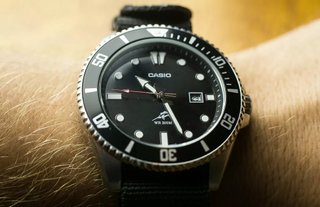 Reloj Casio MDV-106 Marlin Negro