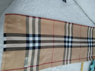 Foulard Burberry Beige e Rosso