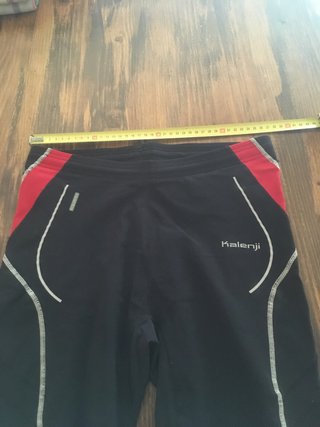 Mallas deportivas Kalenji negras y rojas