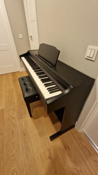 Piano Digital Roland RP501R y banqueta de regalo.
