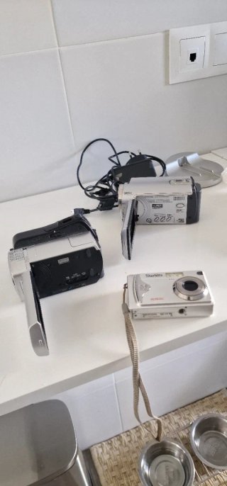2 Cámaras JVC y Sony + Accesorios y CAMARA  FOTOGR
