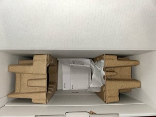 Caja y manuales PS5 (PlayStation 5)