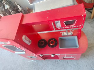 Cocinita de juguete vintage roja