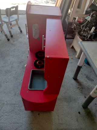Cocinita de juguete vintage roja
