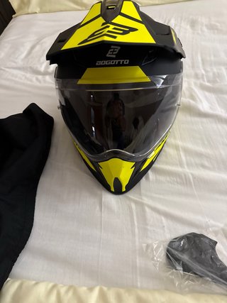 Casco BOGOTTO talla l con accesorios