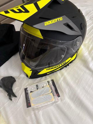 Casco BOGOTTO talla l con accesorios