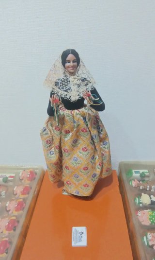 Muñeca Antigua Marin y Ajedrez