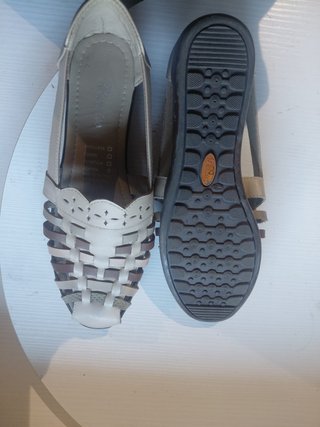 Cangrejeras de cuero Paral beige y marrón