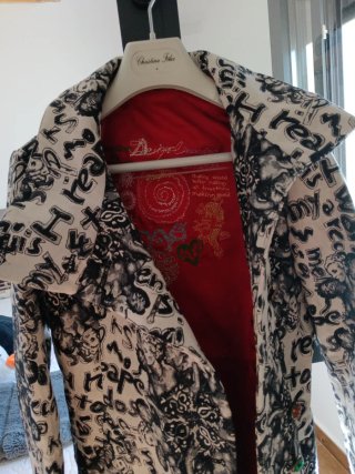 Abrigo Desigual estampado