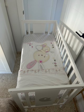 Cuna colecho bebé  y colchon