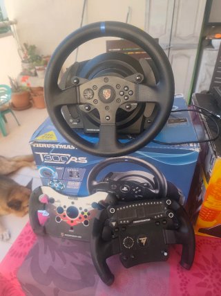 Volante Thrustmaster T300RS + Pedales