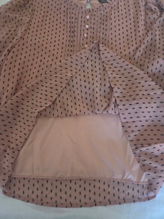 Camisa SHEIN mujer rosa con lunares negros