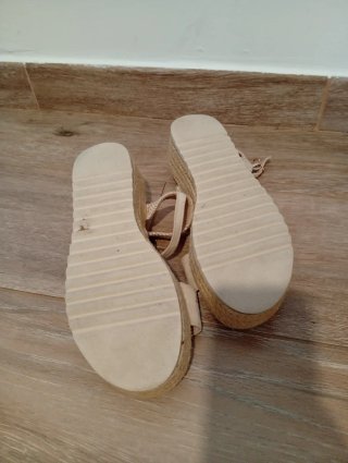 Sandalias Beige Plataforma