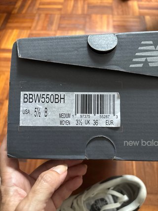 New Balance 550 Gris y Blanco
