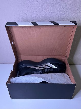 Zapatillas Adidas Adizero Negras y Plateadas