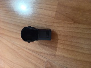 Sensor de ultrasonidos negro