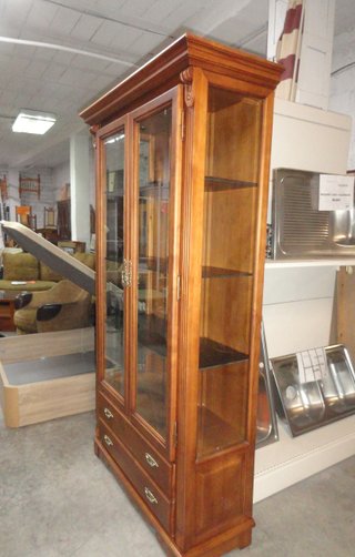Vitrina madera y cristal